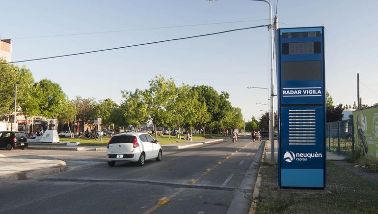 Con tótems, la Muni mide la velocidad en tiempo real en cuatro troncales