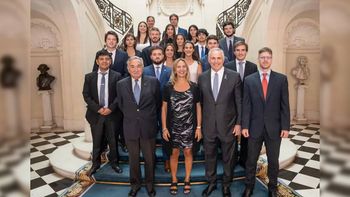 buscan jovenes neuquinos para un programa de formacion que ofrece becas a estados unidos buscan jovenes neuquinos para un programa de formacion que ofrece becas a estados unidos