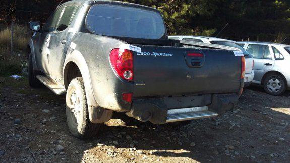 Camioneta municipal secuestrada por falta de papeles.