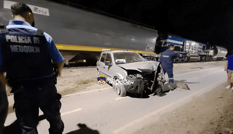 Borracho perdió el control y chocó al tren estacionado