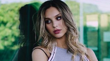 Juanita Tinelli a los besos en un boliche Juanita Tinelli a los besos en un boliche