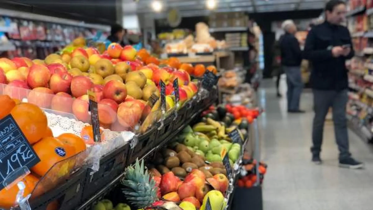 Una iniciativa de Bruselas para endurecer las reglas sobre residuos agrícolas encendió las alarmas entre los principales proveedores de fruta fresca de Europa. Una iniciativa de Bruselas para endurecer las reglas sobre residuos agrícolas encendió las alarmas entre los principales proveedores de fruta fresca de Europa.