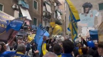 los hinchas de boca le hicieron un sentido homenaje a diego armando maradona en napoles a cinco anos de su muerte los hinchas de boca le hicieron un sentido homenaje a diego armando maradona en napoles a cinco anos de su muerte