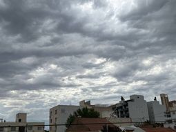 pronostico del tiempo en neuquen: rige una alerta naranja por tormentas en varias zonas para este domingo pronostico del tiempo en neuquen: rige una alerta naranja por tormentas en varias zonas para este domingo