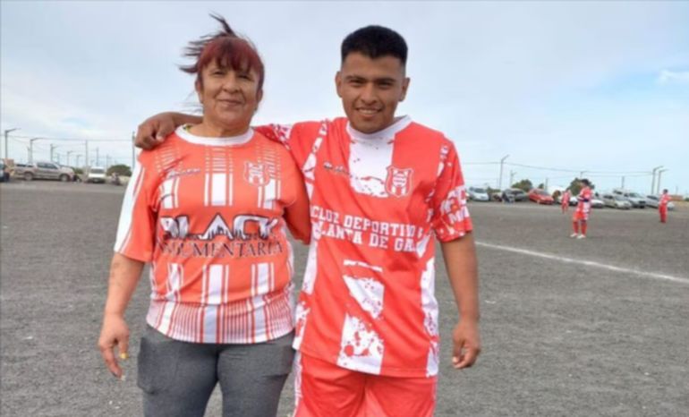 Elba era muy querida en su barrio, conocida como una hincha apasionada del club local Planta de Gas. Elba era muy querida en su barrio, conocida como una hincha apasionada del club local Planta de Gas. 