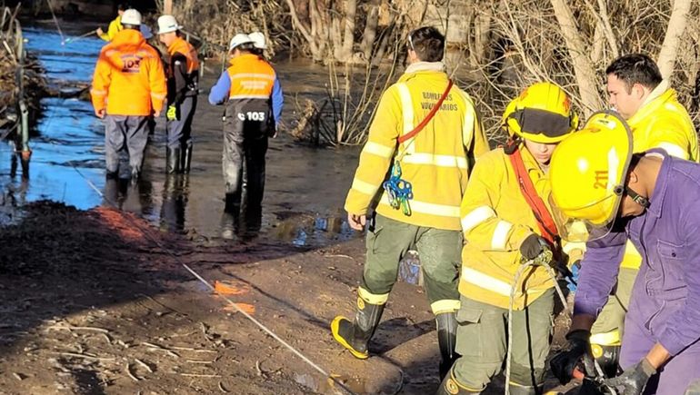 La isla de Centenario que quedó aislada por un puente destrozado
