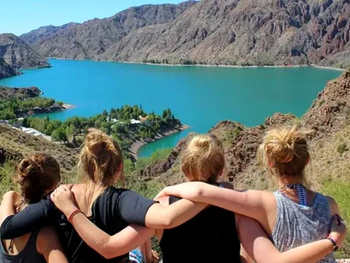 La combinación de una inflación en aumento y la pérdida de poder adquisitivo ha dejado una enorme sobreoferta de alojamientos. La combinación de una inflación en aumento y la pérdida de poder adquisitivo ha dejado una enorme sobreoferta de alojamientos.