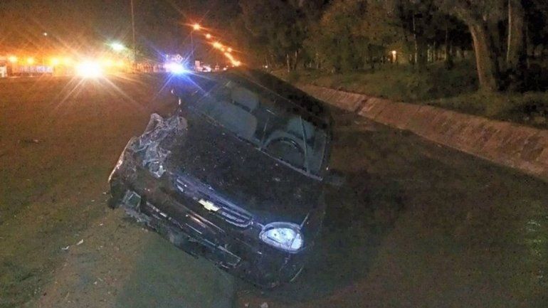 El conductor que chocó contra el semáforo estaba borracho