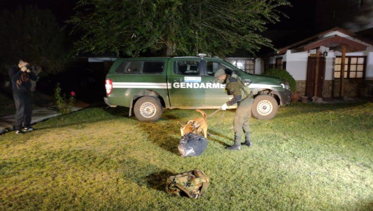 La droga que llevaba el hombre de Zapala fue detectada por uno de los perros de Gendarmería.
