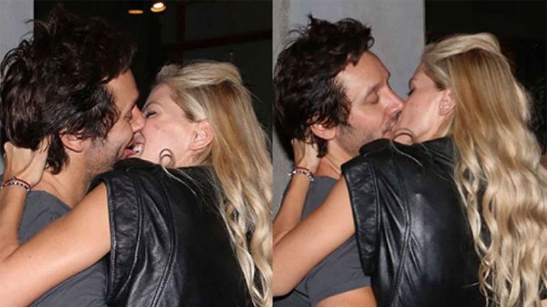 La China y Vicuña festejaron a los besos el debut teatral