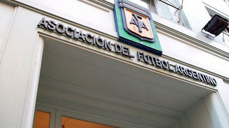 La casa madre tuvo otra tarde agitada en la sede de la calle Viamonte.