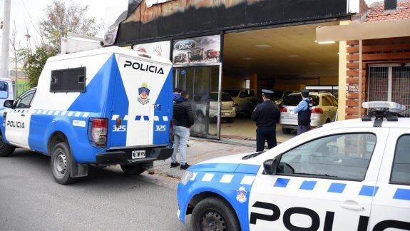 Quiso vender dólares y le hicieron una entradera