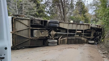 El ministro de salud informó sobre el estado de salud de los heridos del vuelco de Villa Traful. El ministro de salud informó sobre el estado de salud de los heridos del vuelco de Villa Traful.