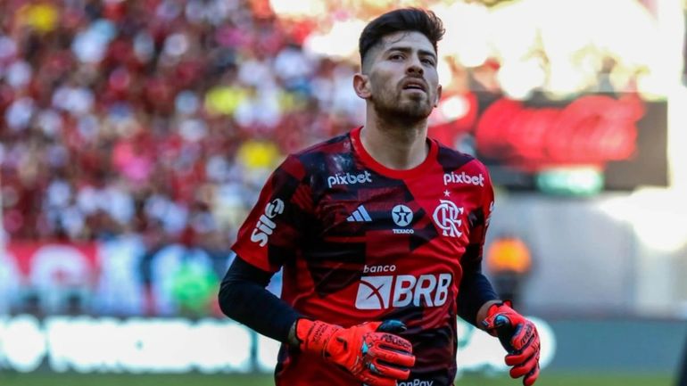 Cuántos partidos estuvo sin que le hagan goles Rossi en el arco del Flamengo