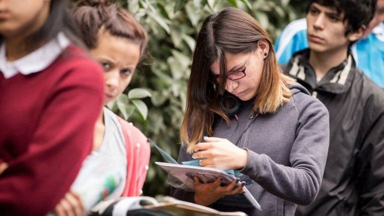 Mujeres jóvenes, las más golpeadas por el desempleo