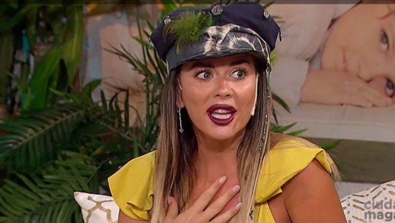 Karina Jelineck tuvo taquicardia y se retiró durante el vivo