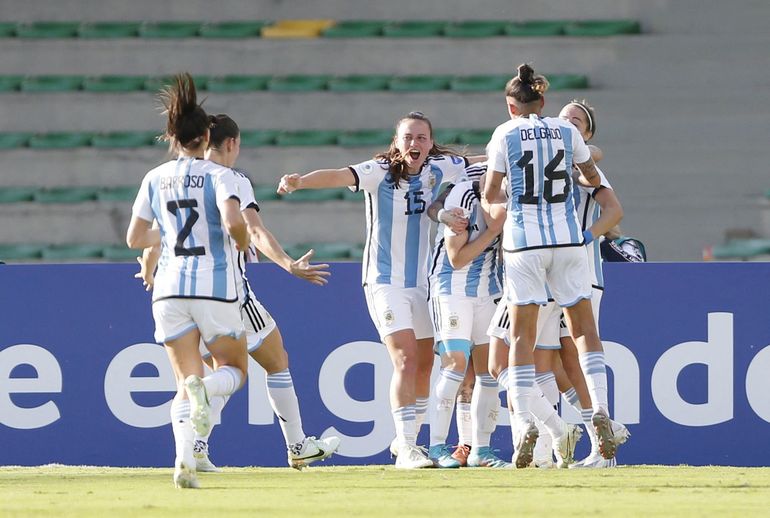 Argentina se enfrentará ante Colombia por las semifinales de la Copa América Femenina. 