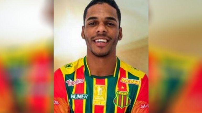 Conocé al Maradona que la rompe en Brasil