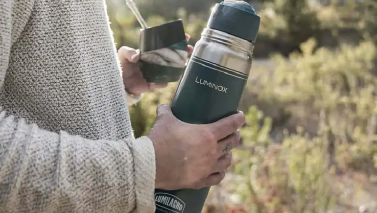 Polémica con Lumilagro por un fuerte mensaje en redes en medio de la reducción de su personal