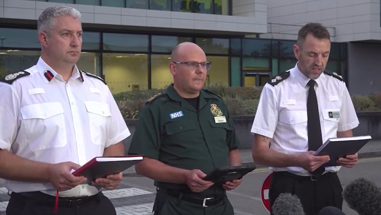 Volvían de una excursión y su micro sufrió un impactante accidente en Inglaterra: un estudiante murió y otros 21 resultaron heridos. Volvían de una excursión y su micro sufrió un impactante accidente en Inglaterra: un estudiante murió y otros 21 resultaron heridos.