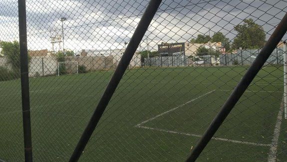 Cierra histórico predio neuquino de fútbol 5 por la crisis