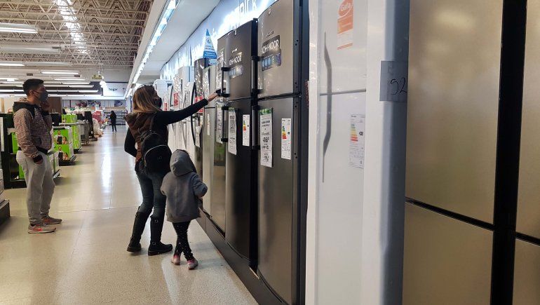 Los supermercados vendieron más verdura y electrónica