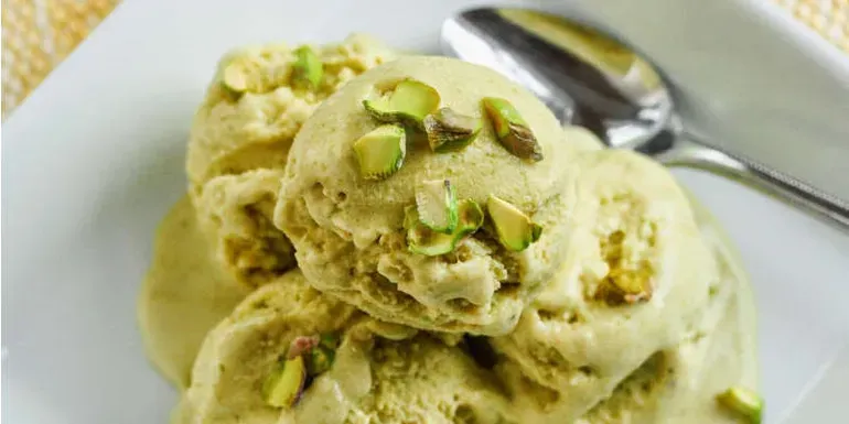 El pistacho se usa en diferentes preparaciones como helado, alfajores y chocolate. El pistacho se usa en diferentes preparaciones como helado, alfajores y chocolate.