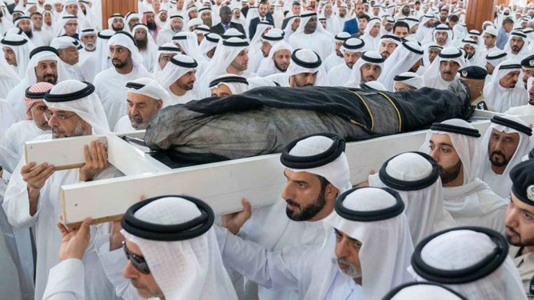 ¿El príncipe heredero árabe se murió tras una gran orgía?