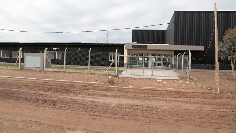 Basquetbolista corrió a los ladrones y recuperó su mochila