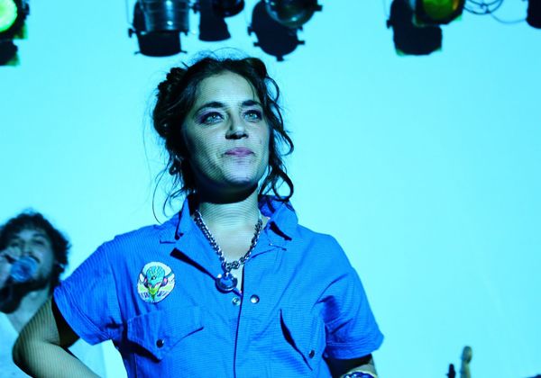 Sara Hebe y su agite rapero llegan a Teatro El Viento