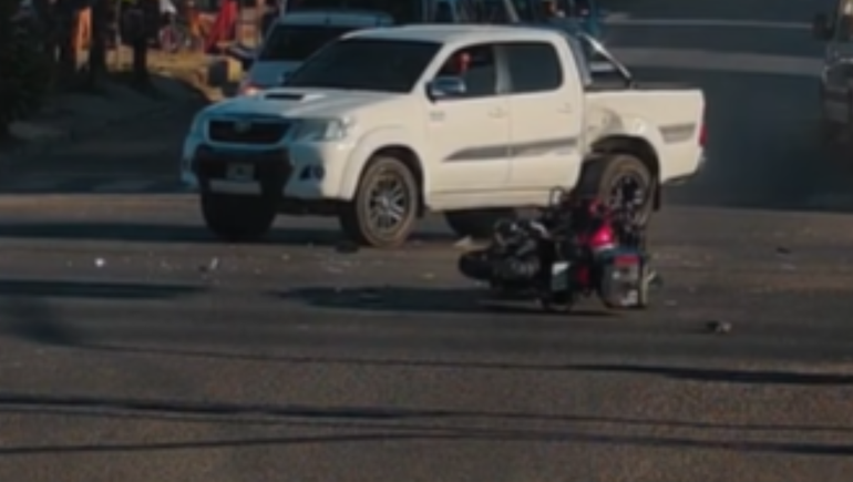 Un fuerte choque ocurrió en la intersección de Ruta 22 y Roca.