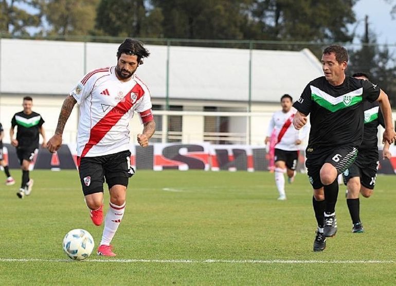 El senior de Unión Vecinal jugó un partido histórico contra las figuras de River