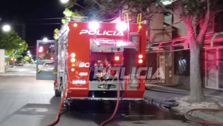 Dos dotaciones de bomberos trabajaron en el lugar.&nbsp;