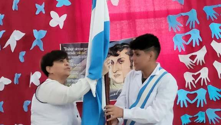 Juró a la bandera tras años de luchar contra la leucemia