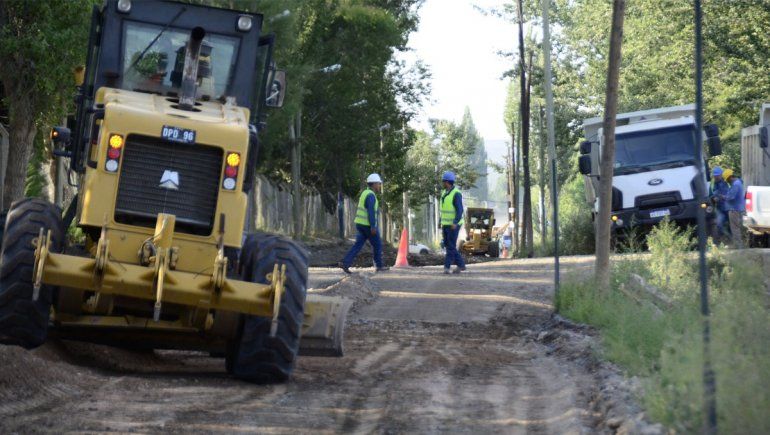 Inauguran el asfalto en calle Bejarano desde Lastra hacia Lánin
