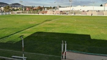 Cancha vacía en Comodoro Rivadavia: el partido entre Portugués y la CAI no se jugó. Cancha vacía en Comodoro Rivadavia: el partido entre Portugués y la CAI no se jugó.