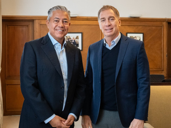El gobernador Rolando Figueroa junto al ministro Diego Santilli El gobernador Rolando Figueroa junto al ministro Diego Santilli
