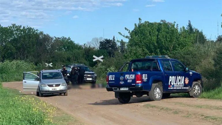 Crimen mafioso: hallan a dos jóvenes ejecutados en un camino rural