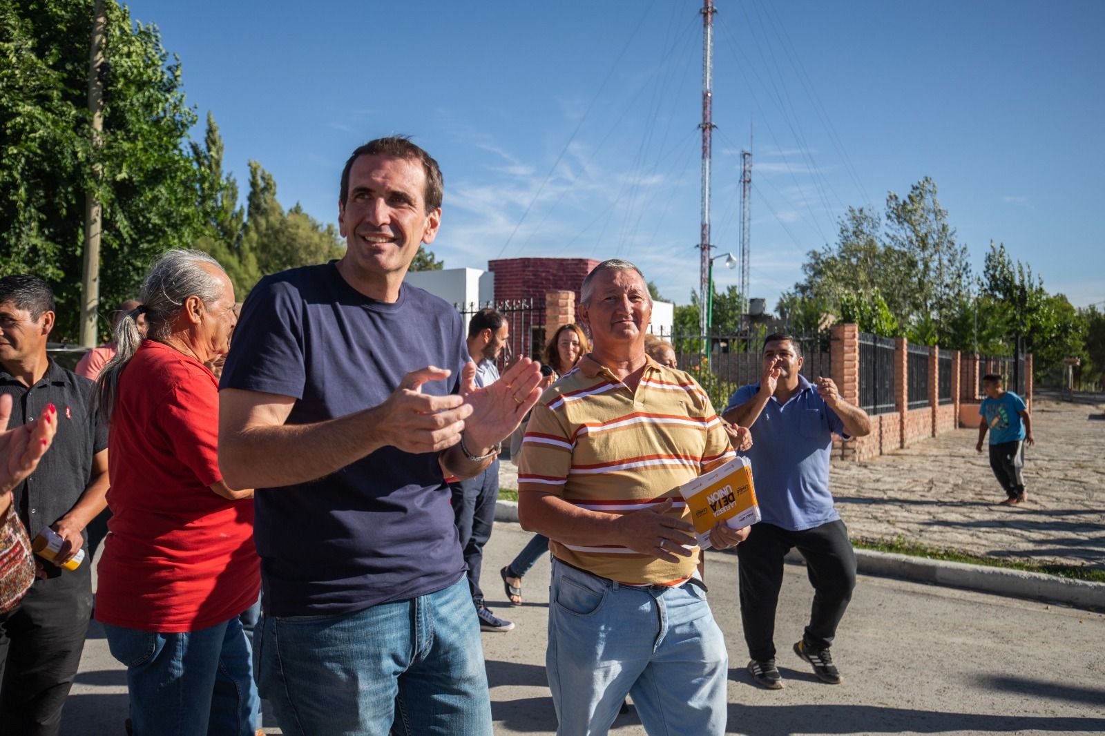 Pablo Cervi le levantó la mano a su candidato en Mariano Moreno
