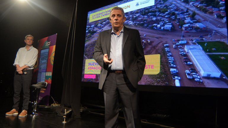 Quiroga y los funcionarios