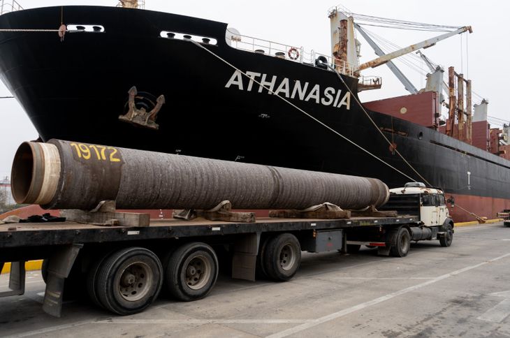 VMOS suma un nuevo hito: embarcan materiales para la terminal offshore de Punta Colorada. VMOS suma un nuevo hito: embarcan materiales para la terminal offshore de Punta Colorada.
