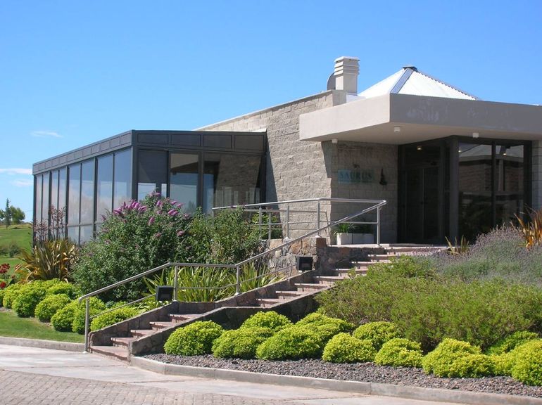 Deseado Sunset en Bodega Familia Schroeder