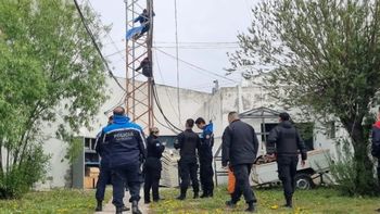 La audaz protesta en Río Gallegos se inició cerca de las 10 de este martes, y se extendió por algo más de dos horas. La audaz protesta en Río Gallegos se inició cerca de las 10 de este martes, y se extendió por algo más de dos horas.