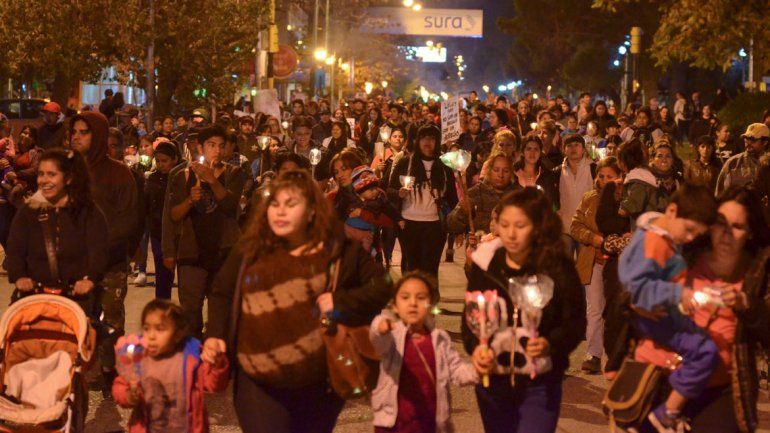 Una vez más, marcharon en Neuquén para frenar los tarifazos