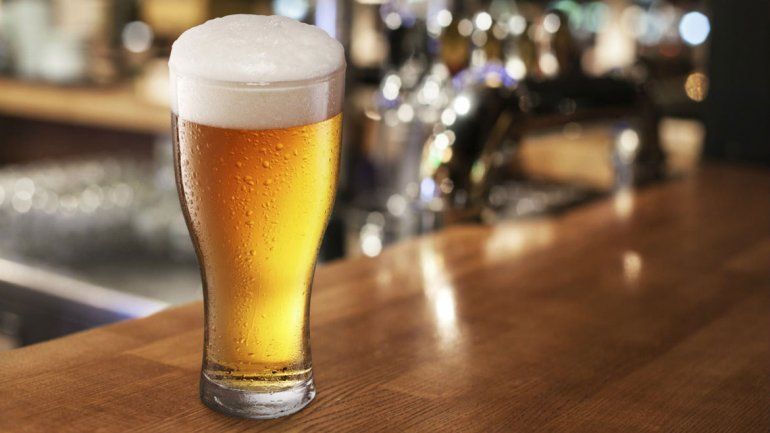 En Argentina se consumen 17 mil millones de litros de cerveza al año.