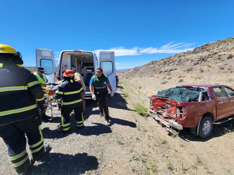 Fuerte choque complica el tránsito en la Ruta 237: fue entre un camión y tres autos
