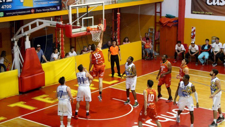 No hay dos sin tres para Español, que sigue invicto