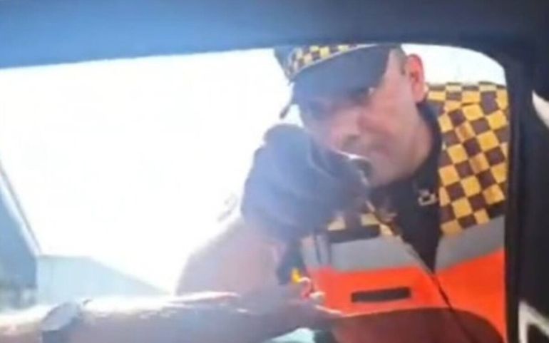 El hermano de Santiago Maldonado será denunciado por tratar de coimero a un policía.