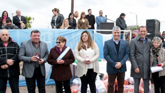 festejos con obras en un nuevo cumple de villa el chocon