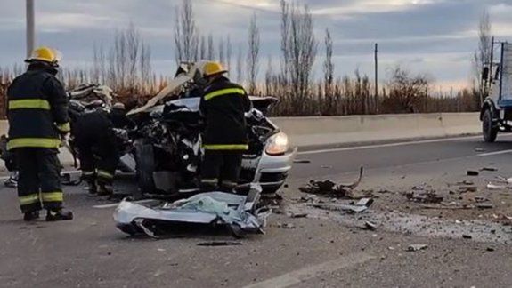 Un muerto en un brutal accidente sobre Ruta 22